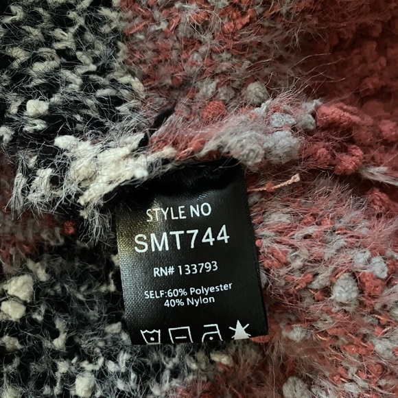 Vici Small Aztec Inspired Sweater - Picture 10 of 13